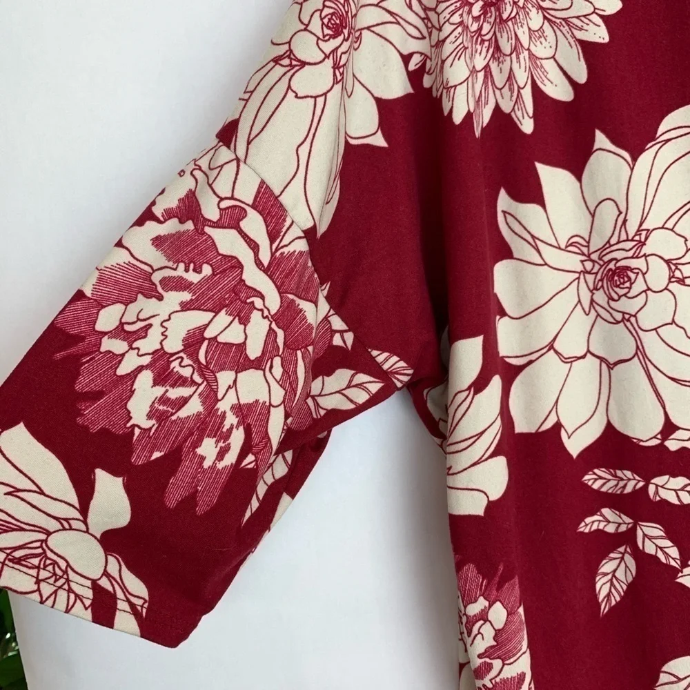Agnes & Dora Floral V-Front/Back Top Size Medium - Picture 4 of 5